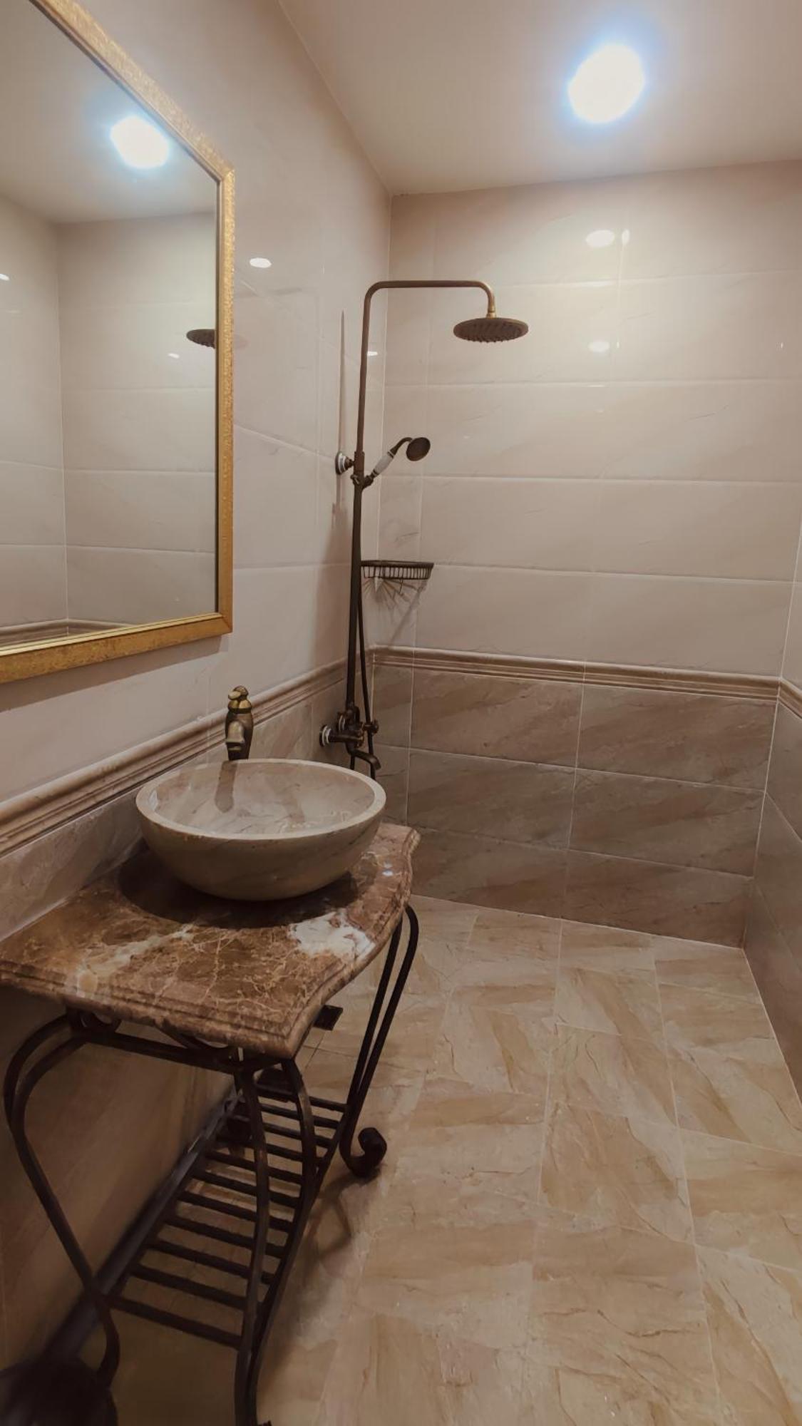 Village- With Private Bathroom In Apartment